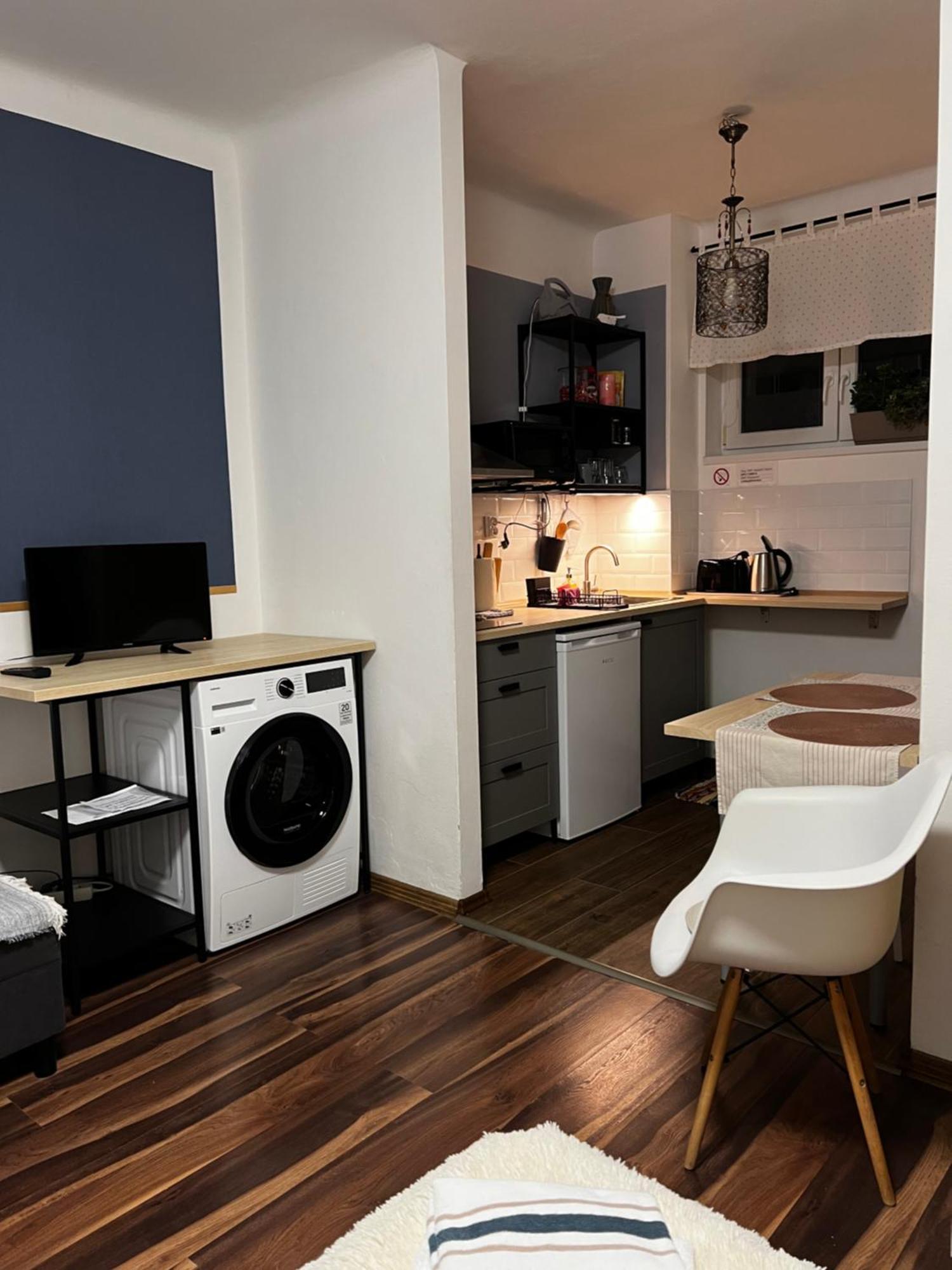 Utesene Apartmany - Bratislava - Trnavske Myto Bagian luar foto